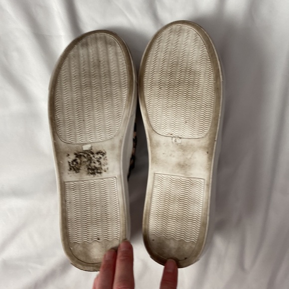 Steven Madden slip on cheetah print shoes - Picture 8 of 11